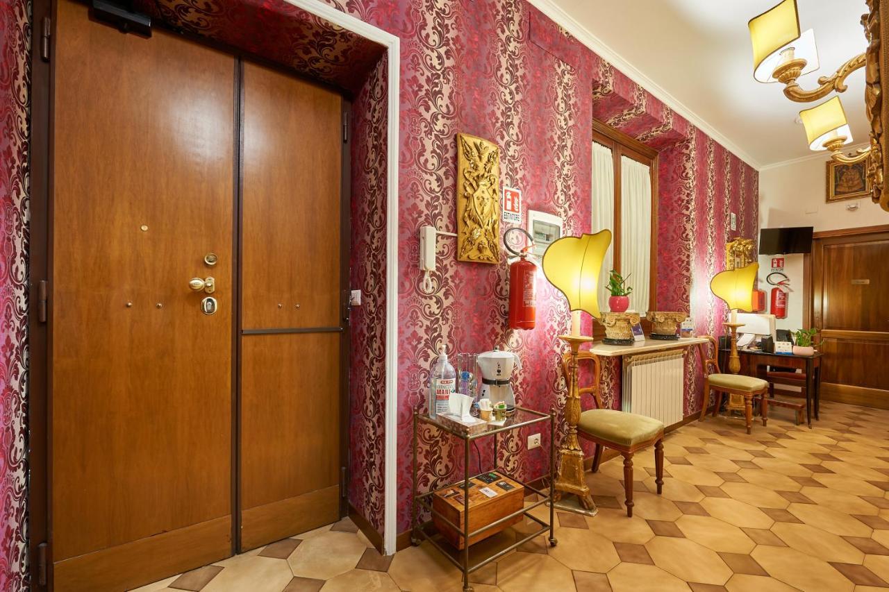 Fabrizio'S Rooms Roma Ngoại thất bức ảnh
